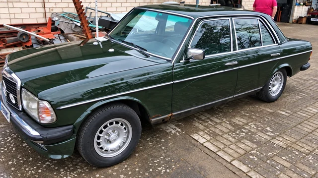 Restaurierter Mercedes-Benz W123 von 1984